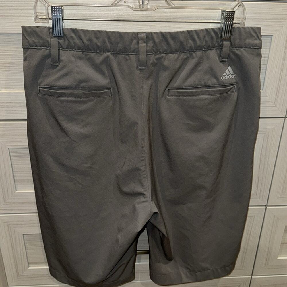 Adidas ULTIMATE365 GOLF SHORTS Grey 34 - Picture 2 of 5